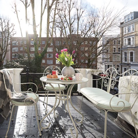 gorgeous balcony space