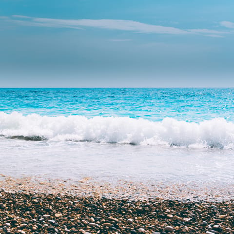 Walk two minutes to the beach – you can hear the sea from the apartment 