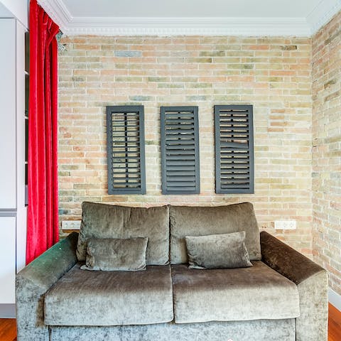 The strategically-placed faux shutters 