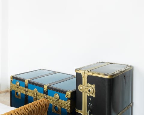 These vintage suitcases