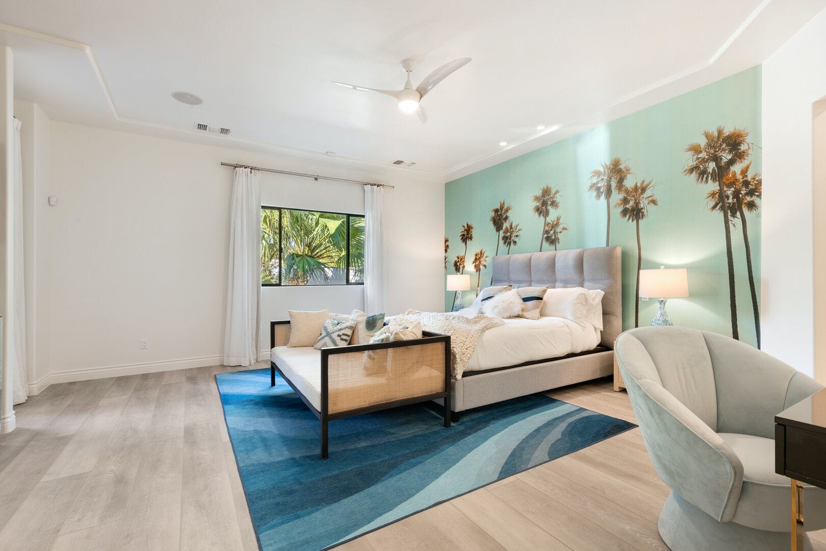 The Moon View | Palm Springs, California, United States - Venue Report