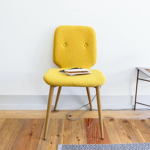 The minimalist soft chair 