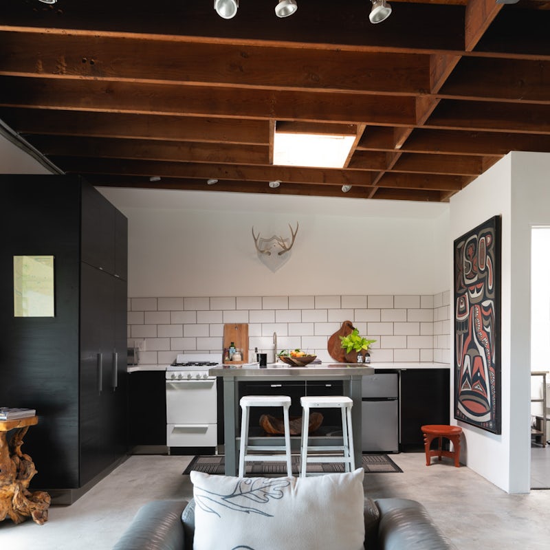 Start mornings off with breakfast at the sleek kitchen island before setting off to explore