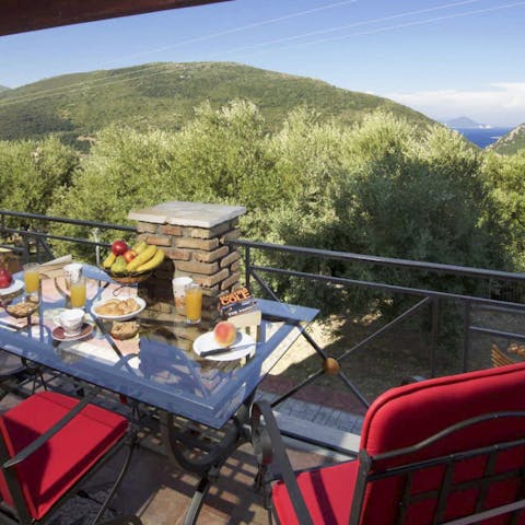 Gather around the outdoor dining table for hearty continental breakfasts with a view