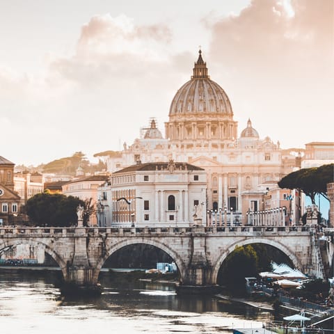 Spend the day wandering the inspiring streets of Rome – only thirty–minutes away by car