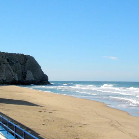 Stay just 150 metres from Praia Grande Beach