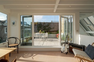 Artistic Mews image 2