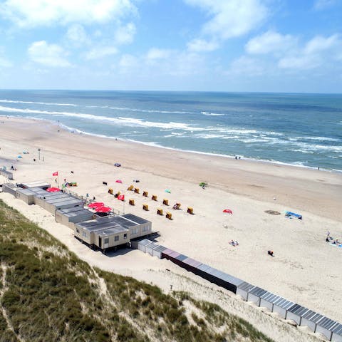 Enjoy the beautiful sandy beaches of the Dutch coast with the sea right on your doorstep 
