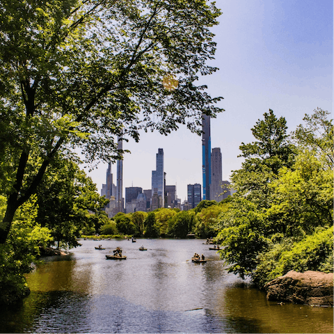 Escape the hustle and bustle of Manhattan in the world-famous Central Park – an eighteen-minute walk from your apartment