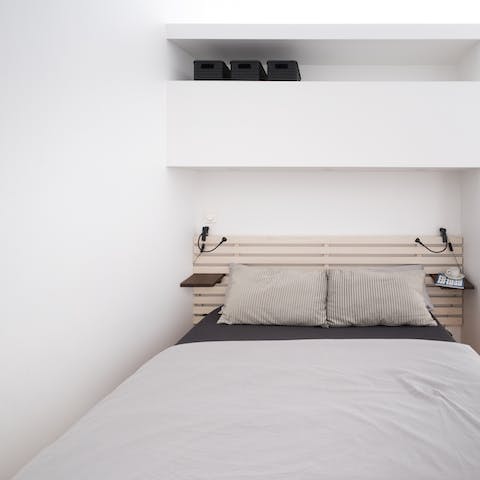 A minimalist bedroom 