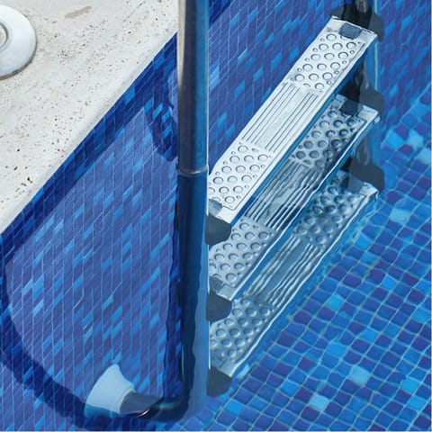 Have a refreshing dip and cool off from the Dubai sun in the shared pool