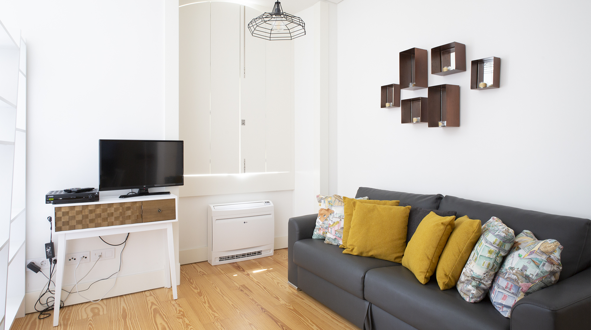 Snuggery Lisbon Lisboa Portugal Venue Report