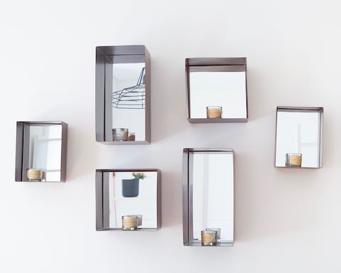 These decorative boxes with mirrors