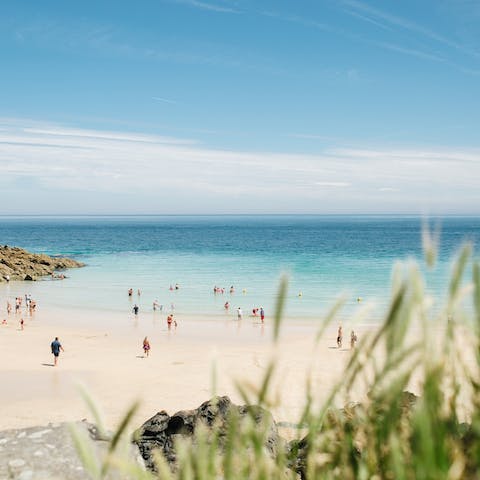 Explore the beautiful beaches of St Ives with Carbis Bay a seven-minute walk away