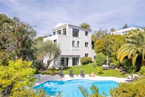 The Rosewood image 1