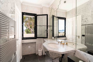 The Rosewood image 11