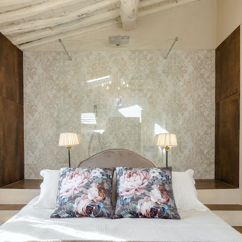 Wake up and refresh yourself under the elevated rain shower