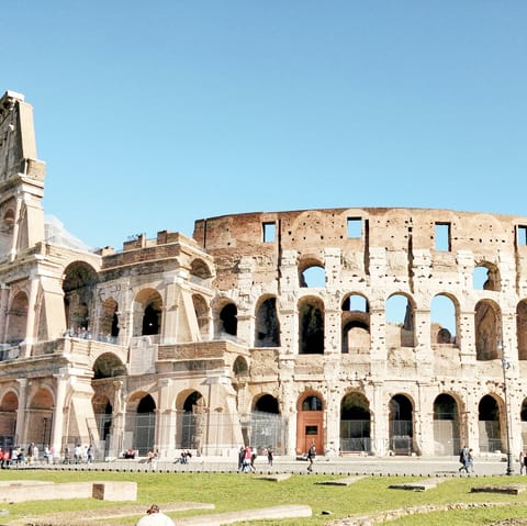 Walk to the Colosseum in just twelve minutes