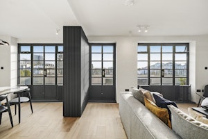 A Kensington Point of View image 5