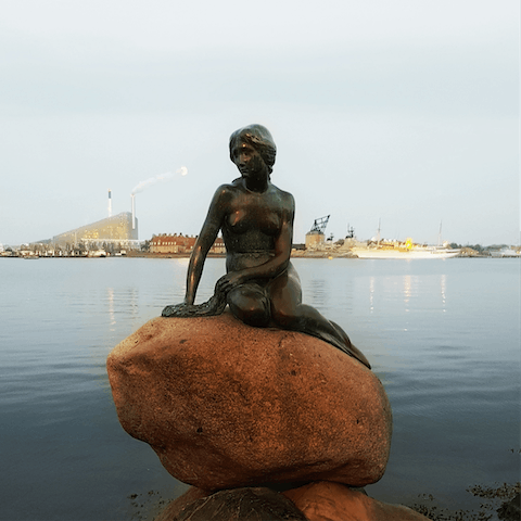 Take an eighteen-minute stroll to admire The Little Mermaid