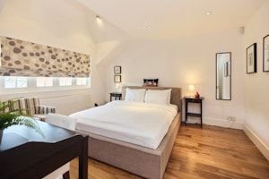 The Willow Court image 6