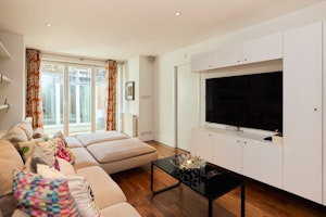 The Willow Court image 3
