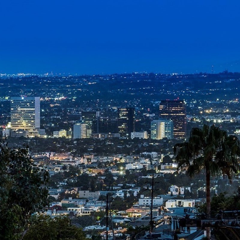 Take in the breathtaking unobstructed views over Los Angeles from the rooftop terrace