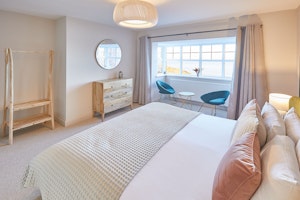 Marine Parade image 12