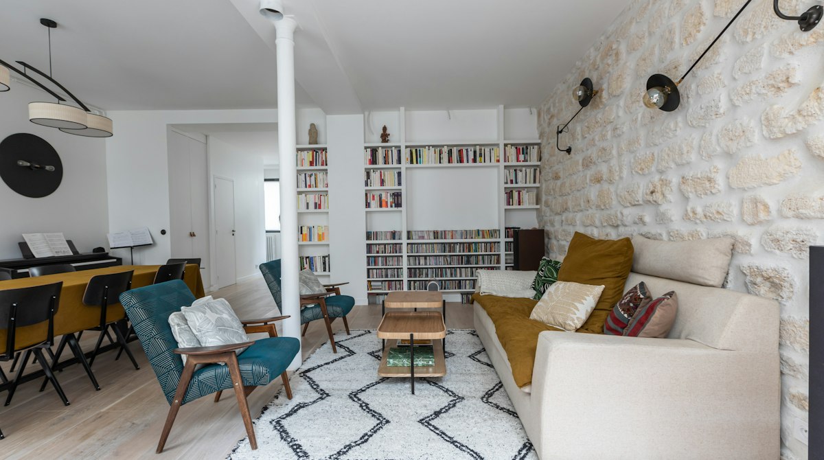 An Ochre Touch, Ile-de-France