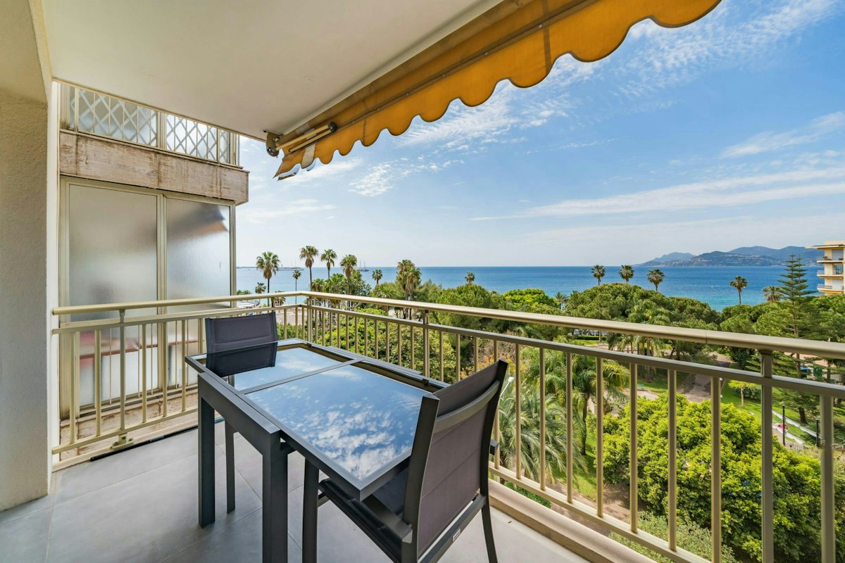Cannes Outlook, Provence-Alpes-Côte d'Azur