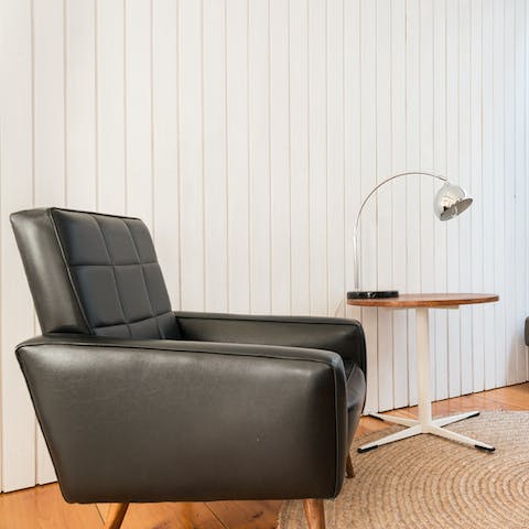 This chic mid-century chair 