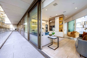 Green Room image 9