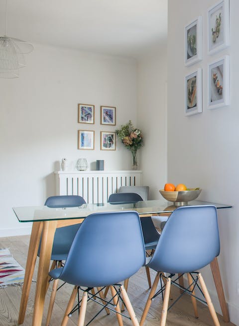Whip up some classic French cuisine in the kitchen and entertain in the stylish dining area