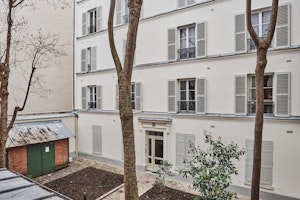 Triomphe Record image 9