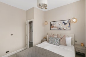 A Base in Bayswater image 12