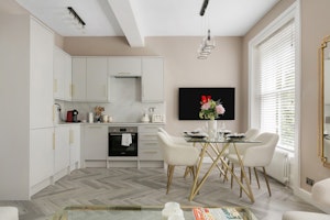 A Base in Bayswater image 2
