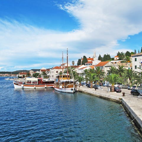 Explore the small fishing village of Ražanj right on your doorstep