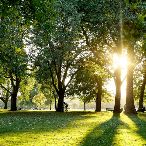 Spend an afternoon walking through Hyde Park