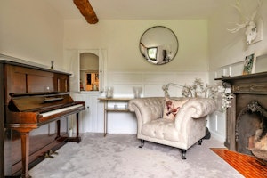 Wisteria Hollow image 12