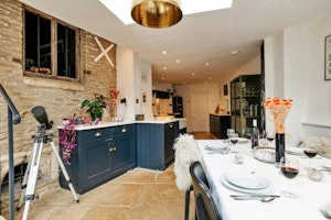 Wisteria Hollow image 9