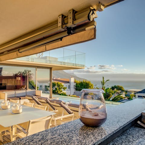 Eat and drink alfresco on your private terrace and enjoy spectacular views of Lion's Head and the Atlantic Ocean