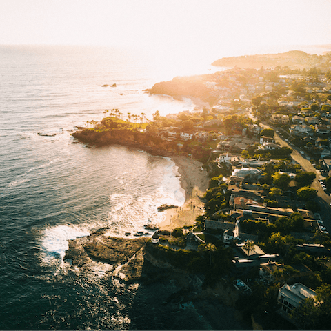 Stay a block from the sea, just south of Laguna Beach