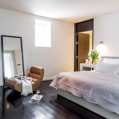 minimalist-chic bedrooms