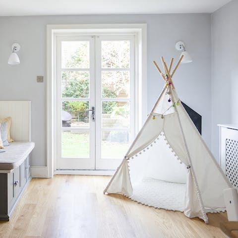 Spend some quality time with your little ones in the sweet teepee 