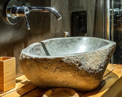 This sculptural sink