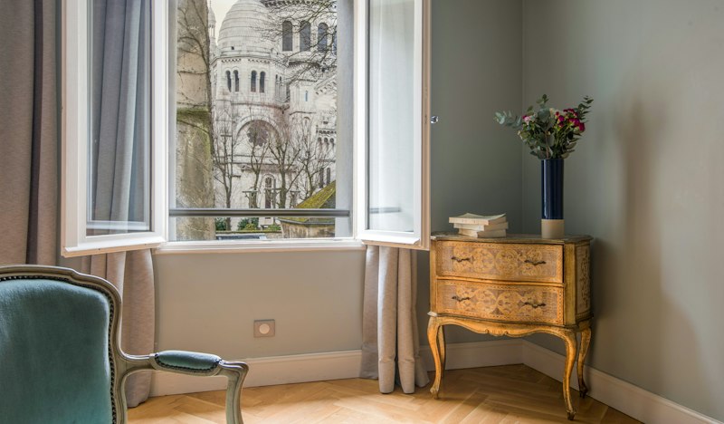 Montmartre's Villa main image