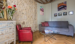 Montmartre's Villa image 4