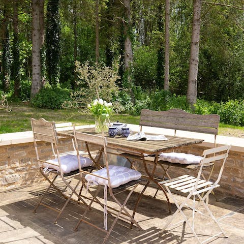 Enjoy refreshing woodland views while relaxing in the garden