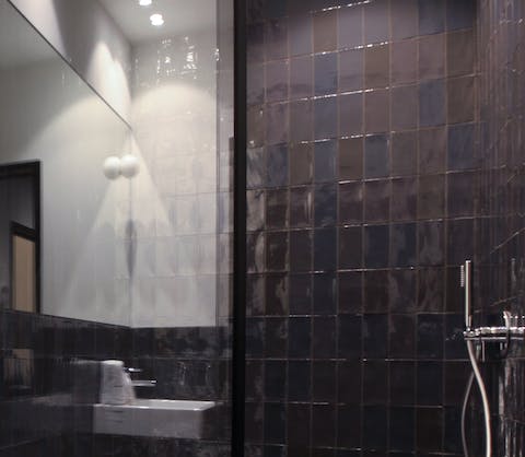 Black bathroom tiles
