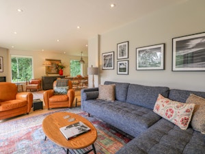 A Cosy Cottage image 14